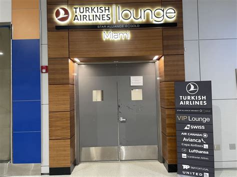 surpric|Surprice at Miami Airport Reviews: Rating 5/10.